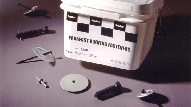 Parafast Accessories Masthead